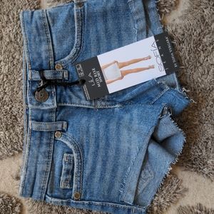 Little Girls Sofia Vergara denim shorts Size 4